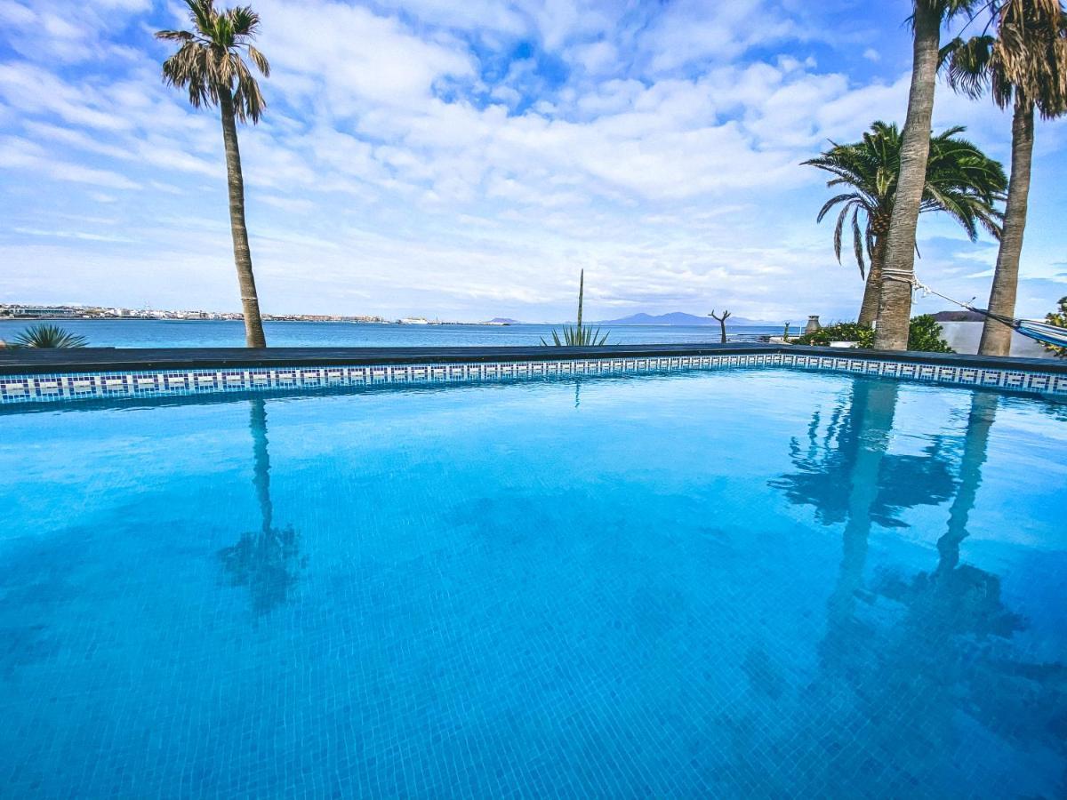 Villa Los Flamencos By Veaco- Beachfront & Pool コラレホ エクステリア 写真