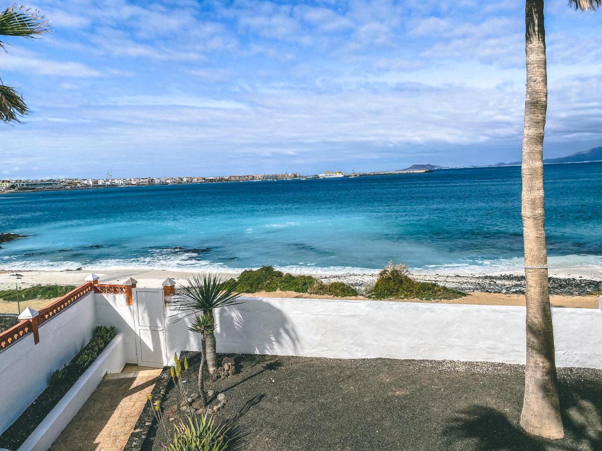 Villa Los Flamencos By Veaco- Beachfront & Pool コラレホ エクステリア 写真