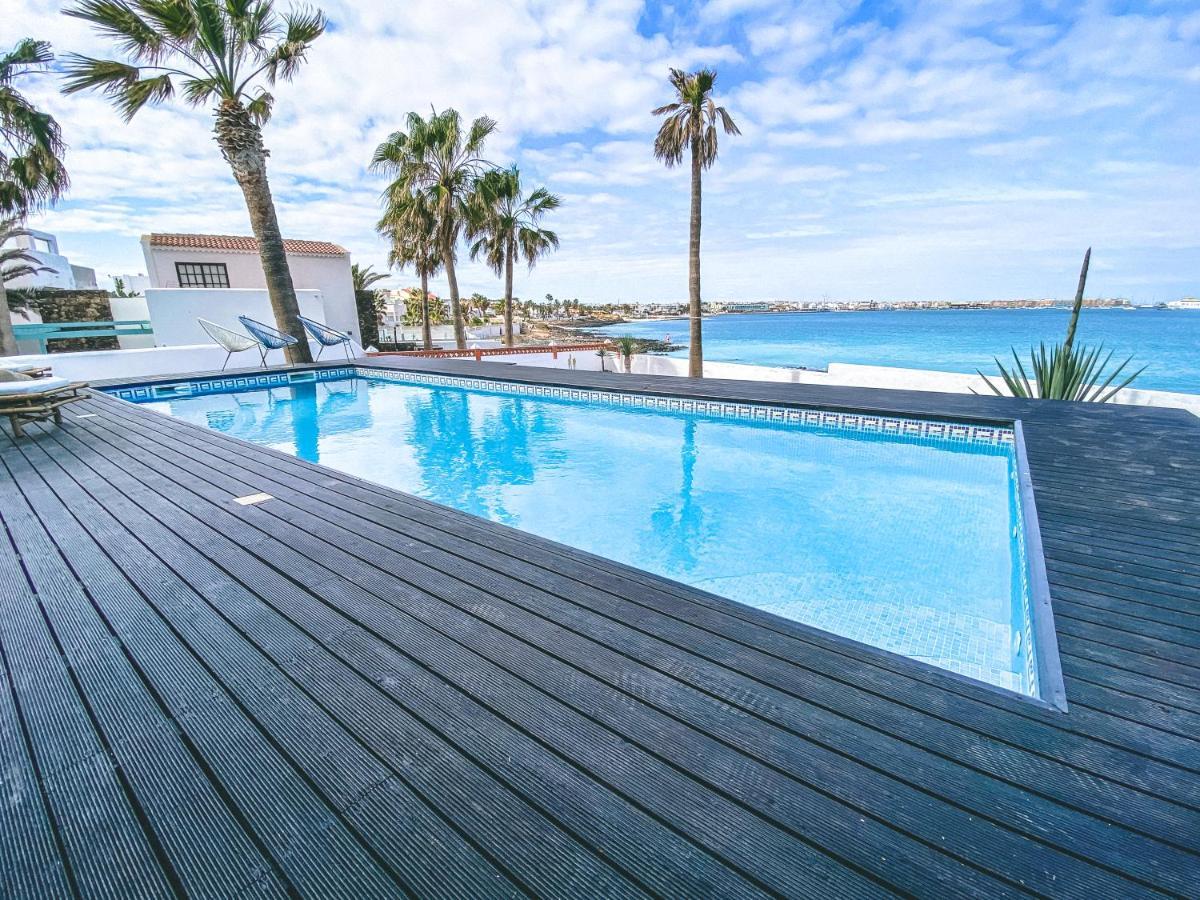Villa Los Flamencos By Veaco- Beachfront & Pool コラレホ エクステリア 写真