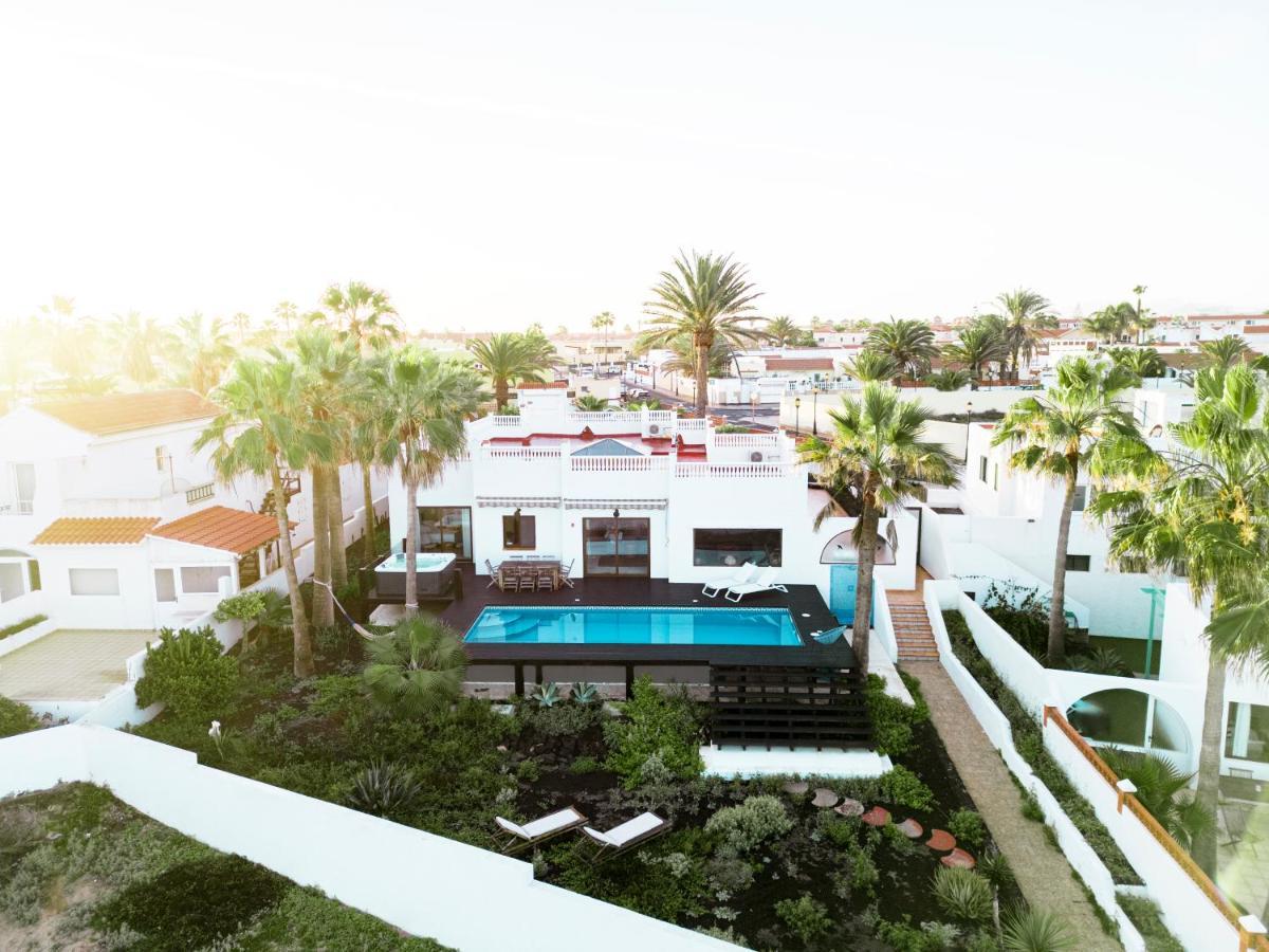 Villa Los Flamencos By Veaco- Beachfront & Pool コラレホ エクステリア 写真